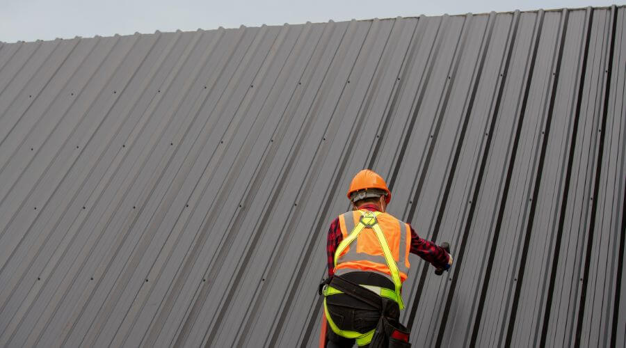Professional metal roof installation services in Raritan, IL